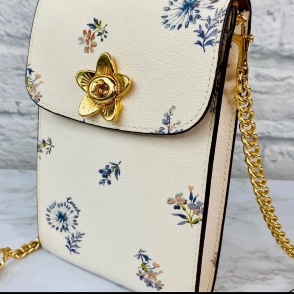 Coach Dandelion Floral Phone Crossbody Wallet_3